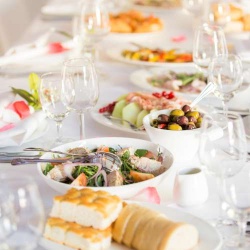 003b-sharing-dinner